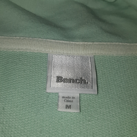 🎉BENCH activewear sweater - Picture 3 of 3